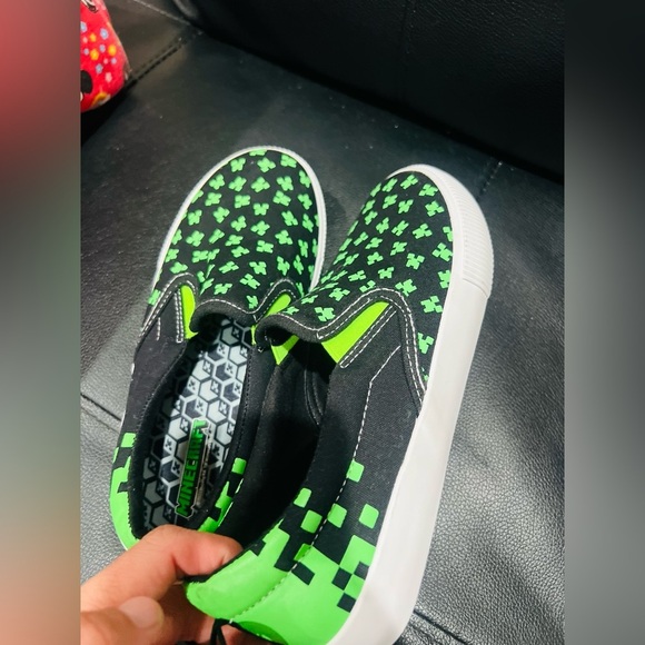 Minecraft Little & Big Kids Slip-On Sneakers size 3 nwt - Picture 4 of 8